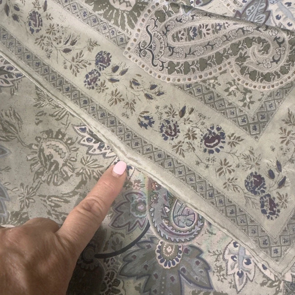 Jones New York Scarf Hand Rolled Hem Paisley Floral Print‎ Sage Green 30